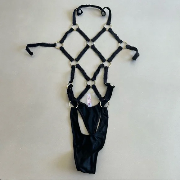 Elegant Black Strappy Bodysuit - Picture 1 of 3